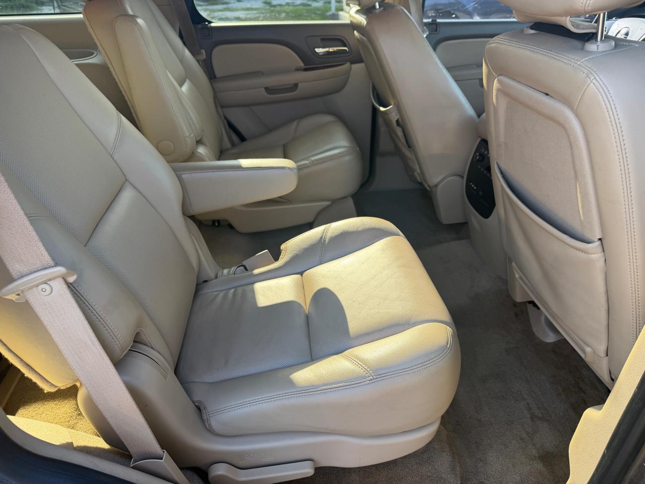 GMC Yukon SLT1 2WD 2011