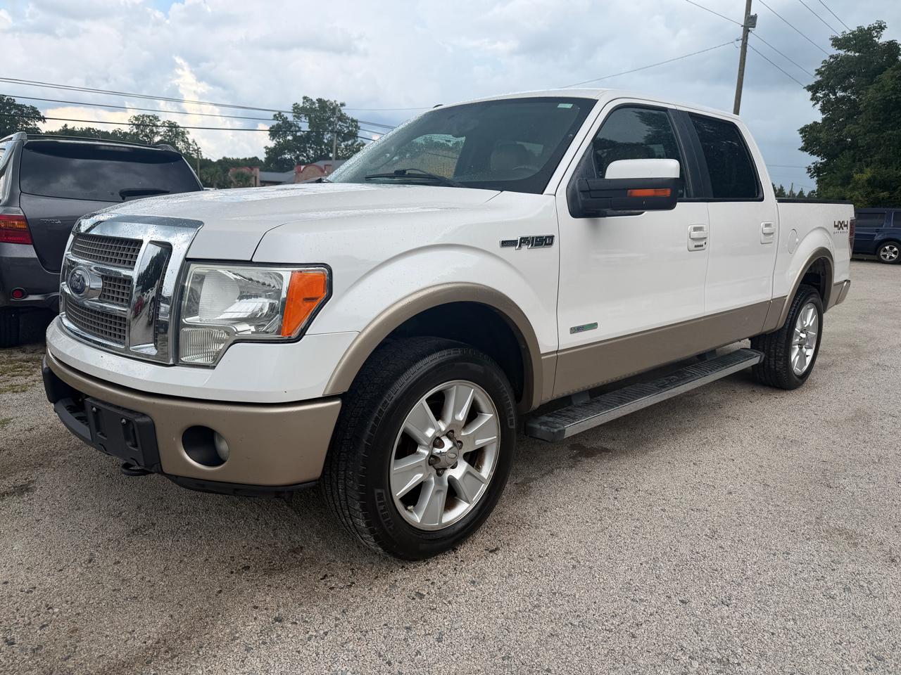 2011 Ford F-150 4WD SuperCab 145" Lariat