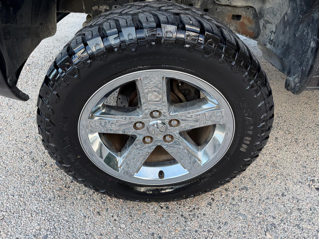 RAM 1500 4WD Quad Cab 140.5" Express 2017