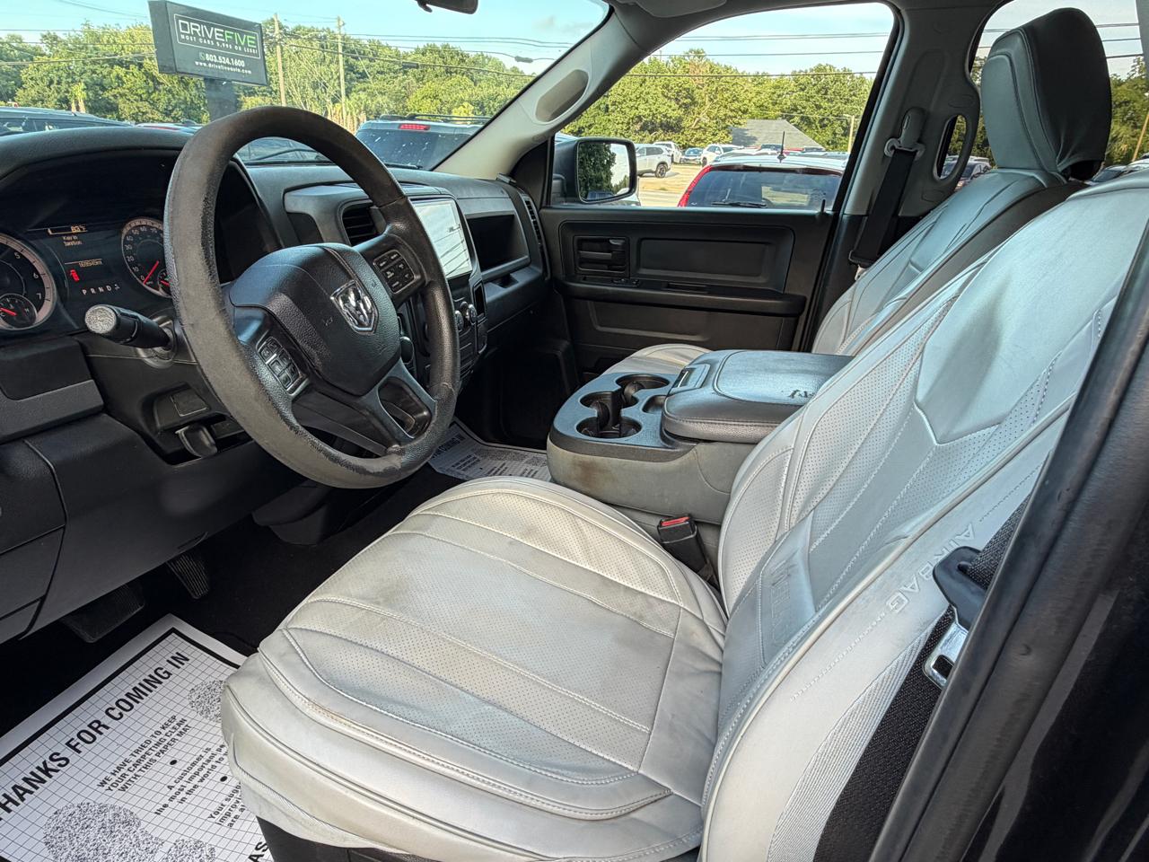 RAM 1500 4WD Quad Cab 140.5" Express 2017
