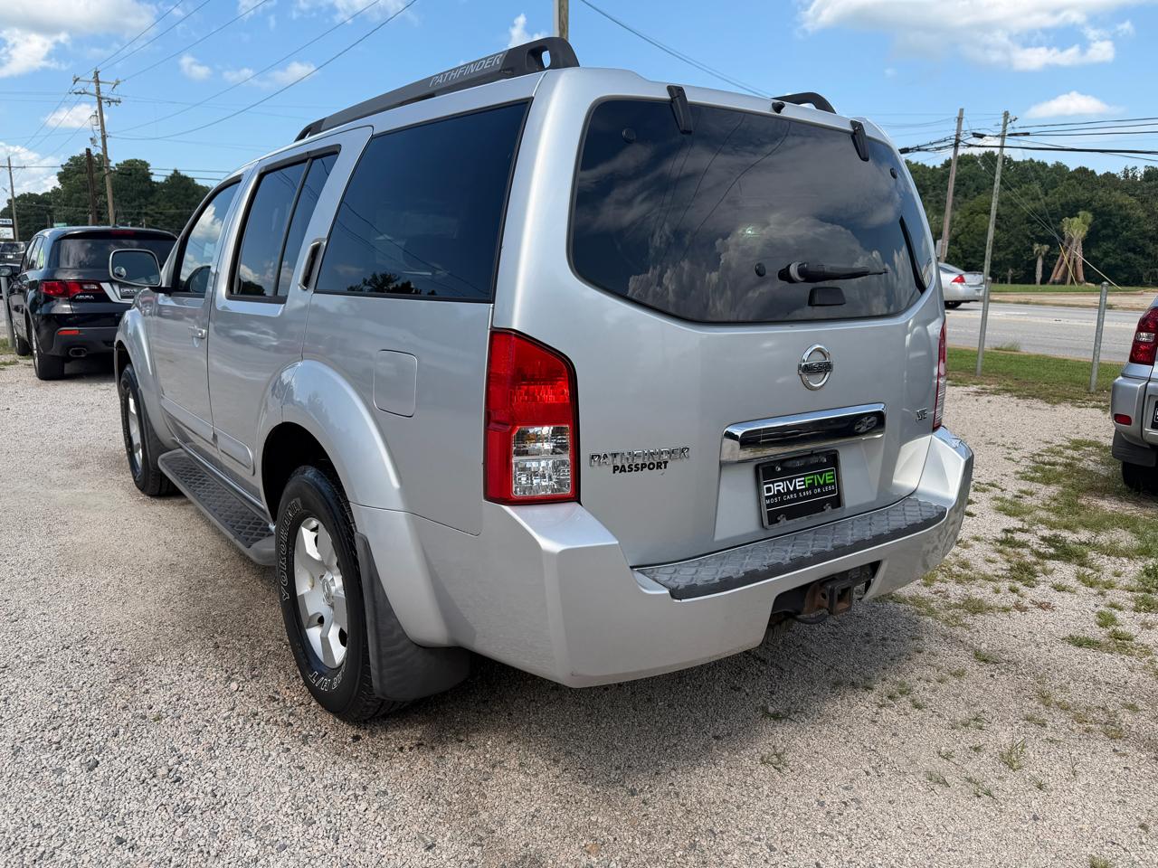 Nissan Pathfinder XE 4WD 2005