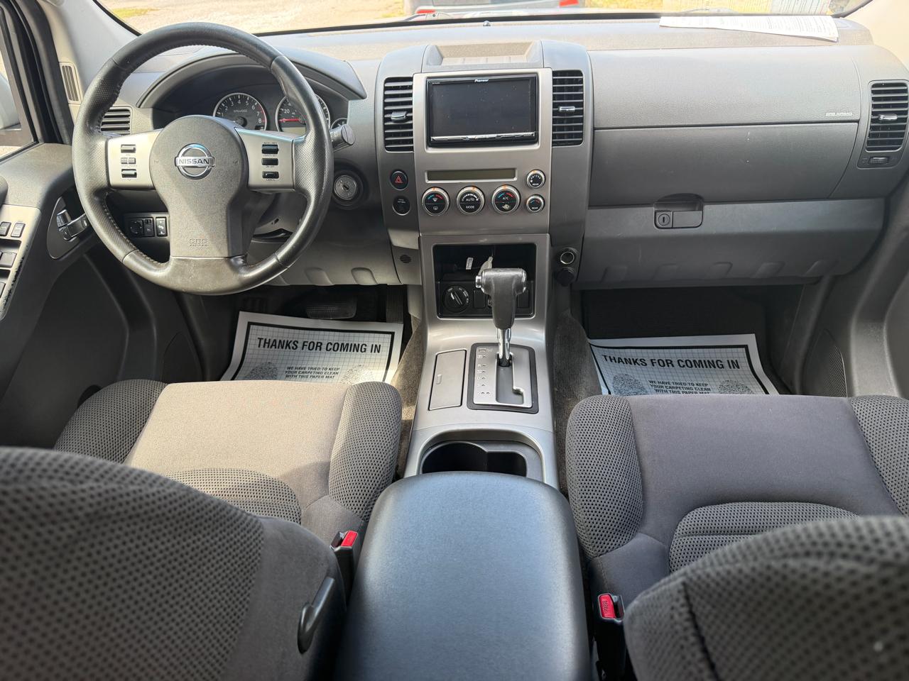 Nissan Pathfinder XE 4WD 2005