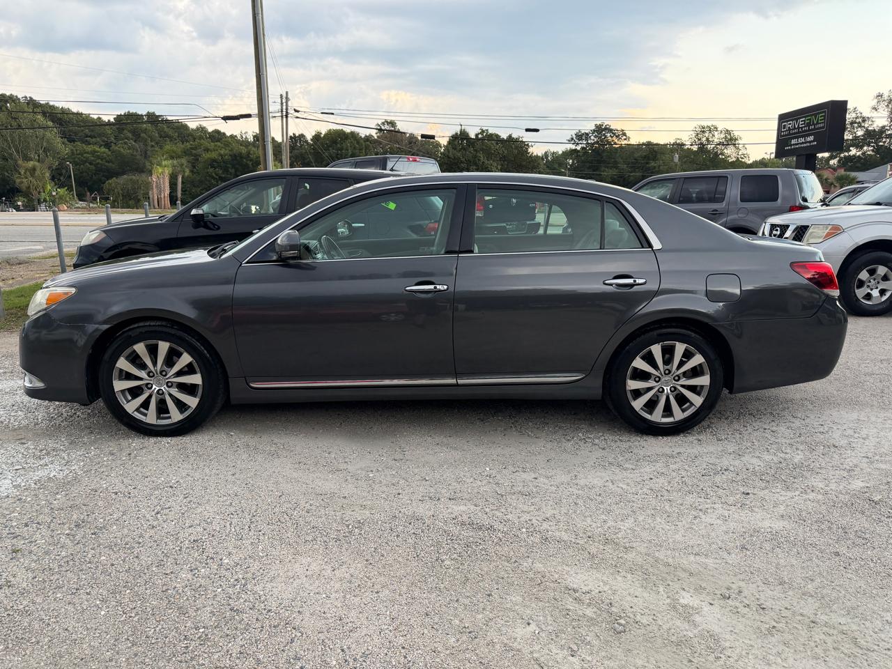 Toyota Avalon Base 2011