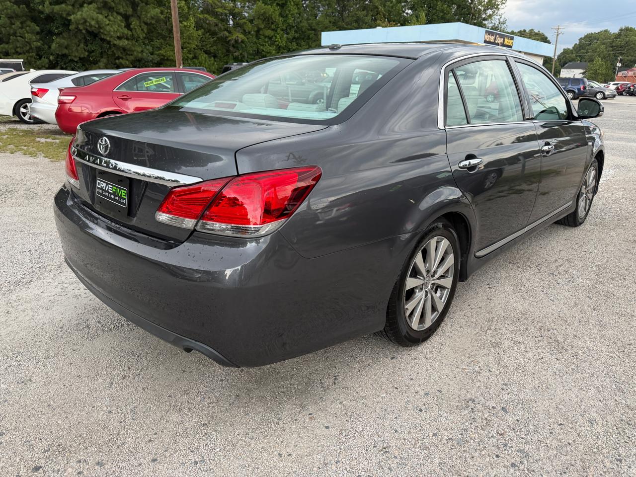 Toyota Avalon Base 2011