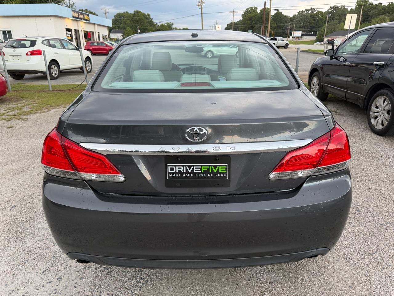 Toyota Avalon Base 2011