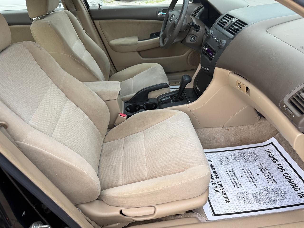 Honda Accord LX sedan AT 2005