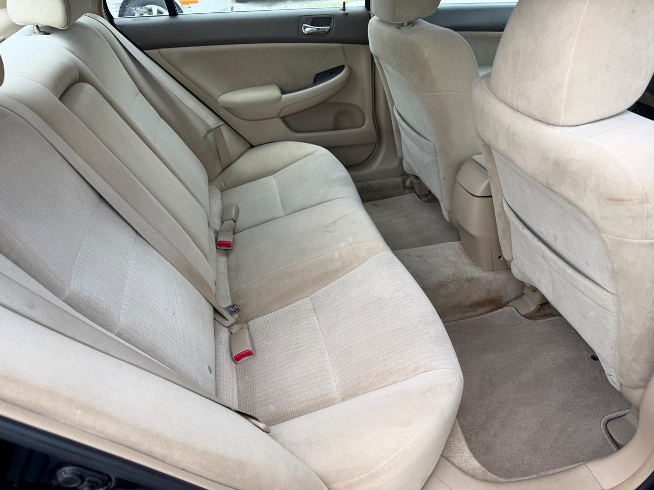 Honda Accord LX sedan AT 2005