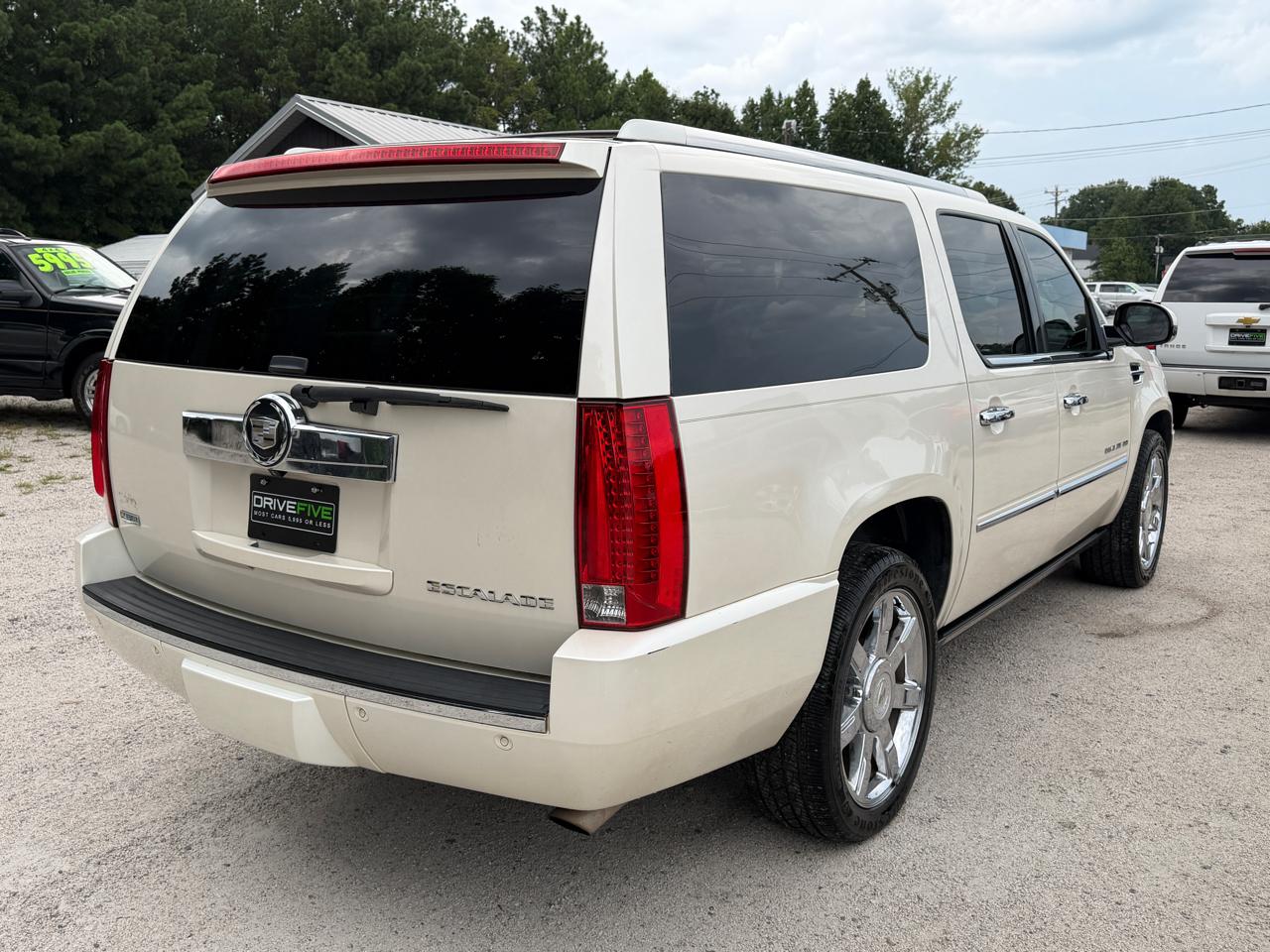 Cadillac Escalade ESV 2WD Premium 2011