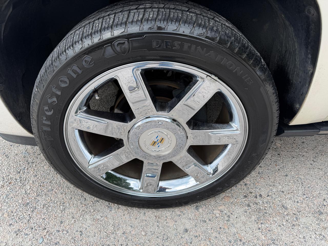 Cadillac Escalade ESV 2WD Premium 2011
