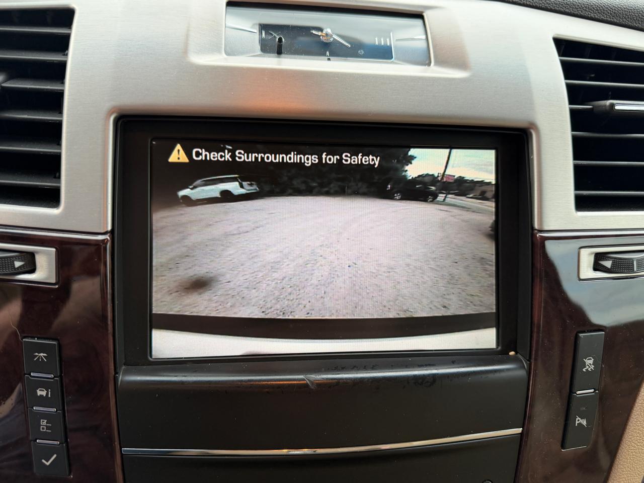 Cadillac Escalade ESV 2WD Premium 2011