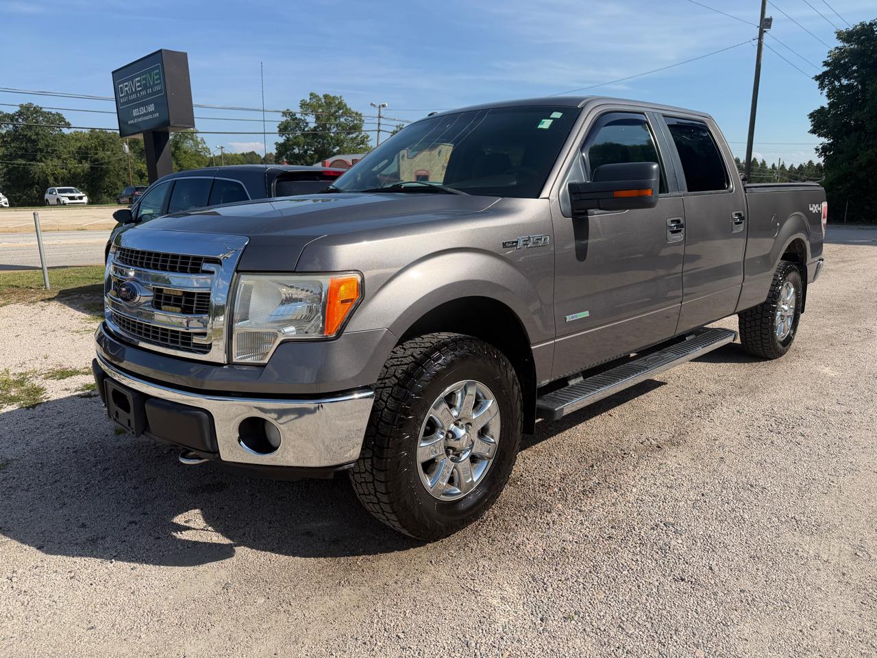 2013 Ford F-150 4WD SuperCab 145" XLT