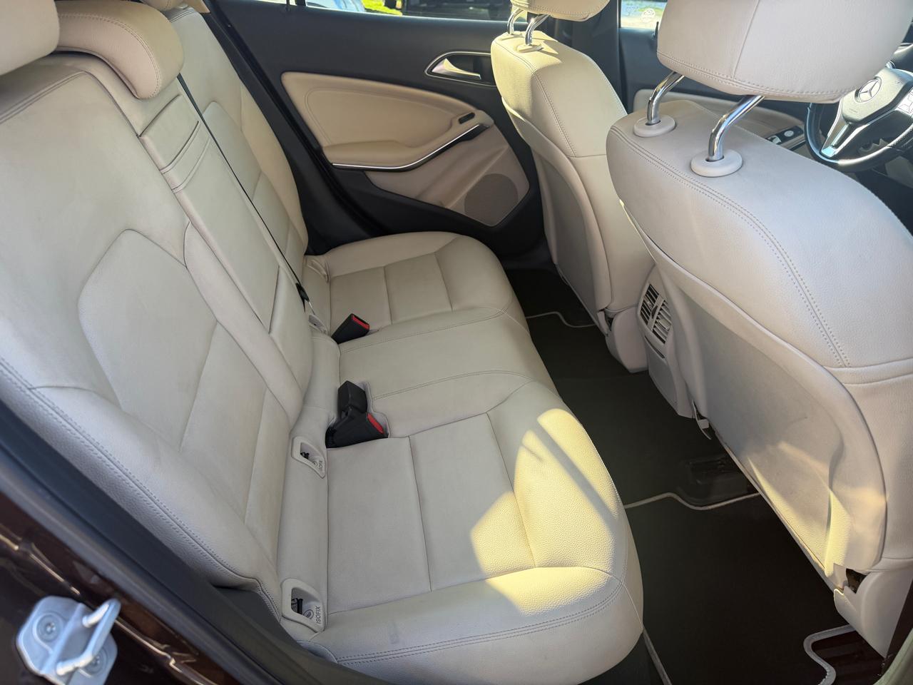 Mercedes-Benz GLA-Class GLA250 4MATIC 2015