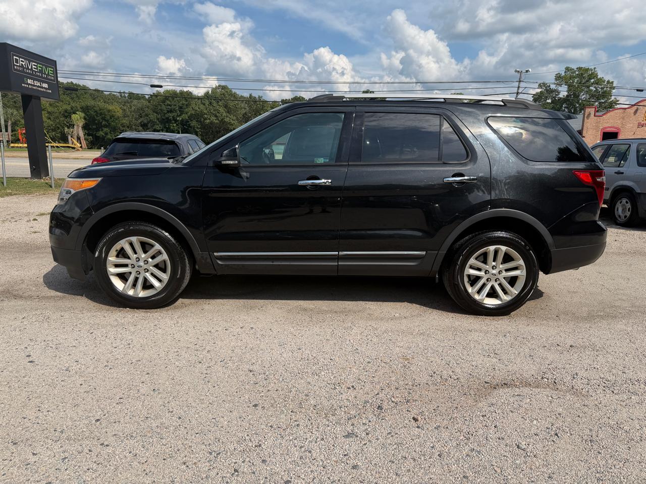 Ford Explorer 4dr XLT 4WD 2015