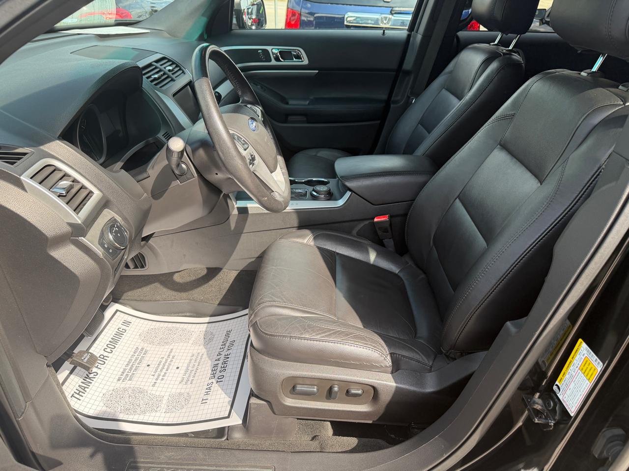 Ford Explorer 4dr XLT 4WD 2015