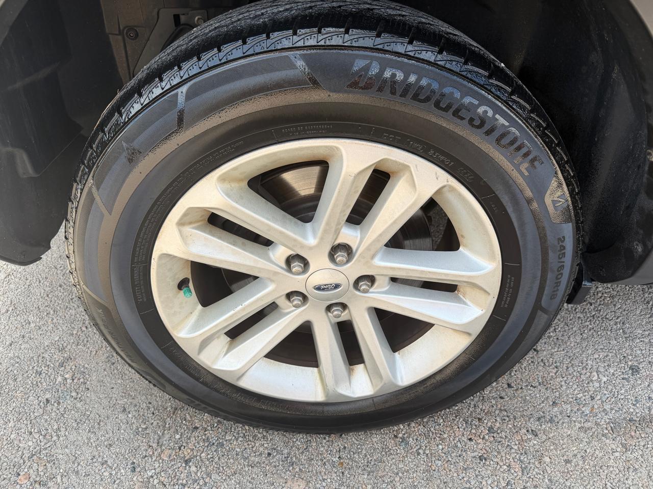 Ford Explorer 4dr XLT 4WD 2015