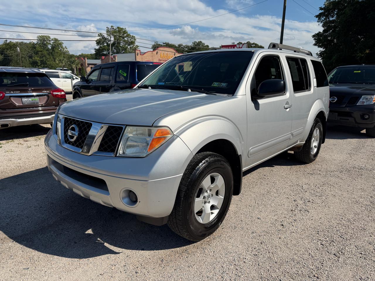 2007 Nissan Pathfinder LE 4WD