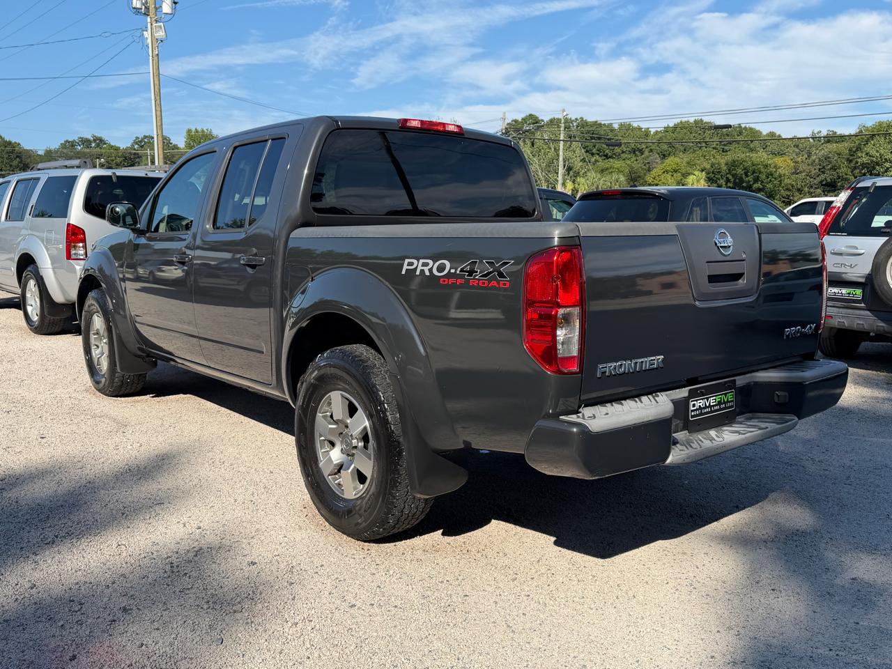 Nissan Frontier 4WD Crew Cab SWB Auto PRO-4X 2012