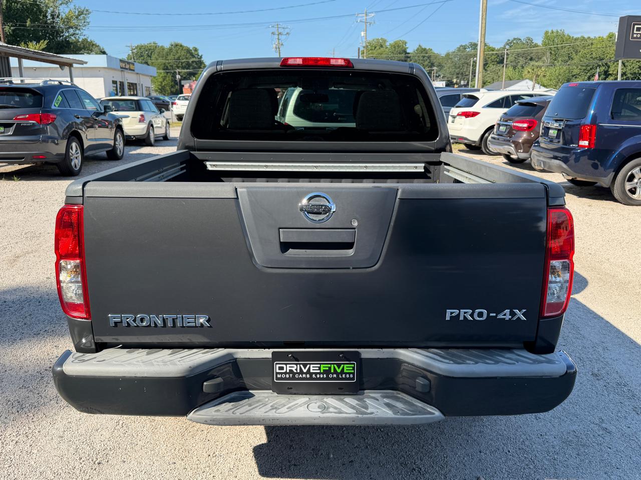 Nissan Frontier 4WD Crew Cab SWB Auto PRO-4X 2012