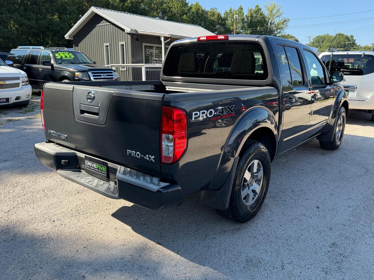 Nissan Frontier 4WD Crew Cab SWB Auto PRO-4X 2012