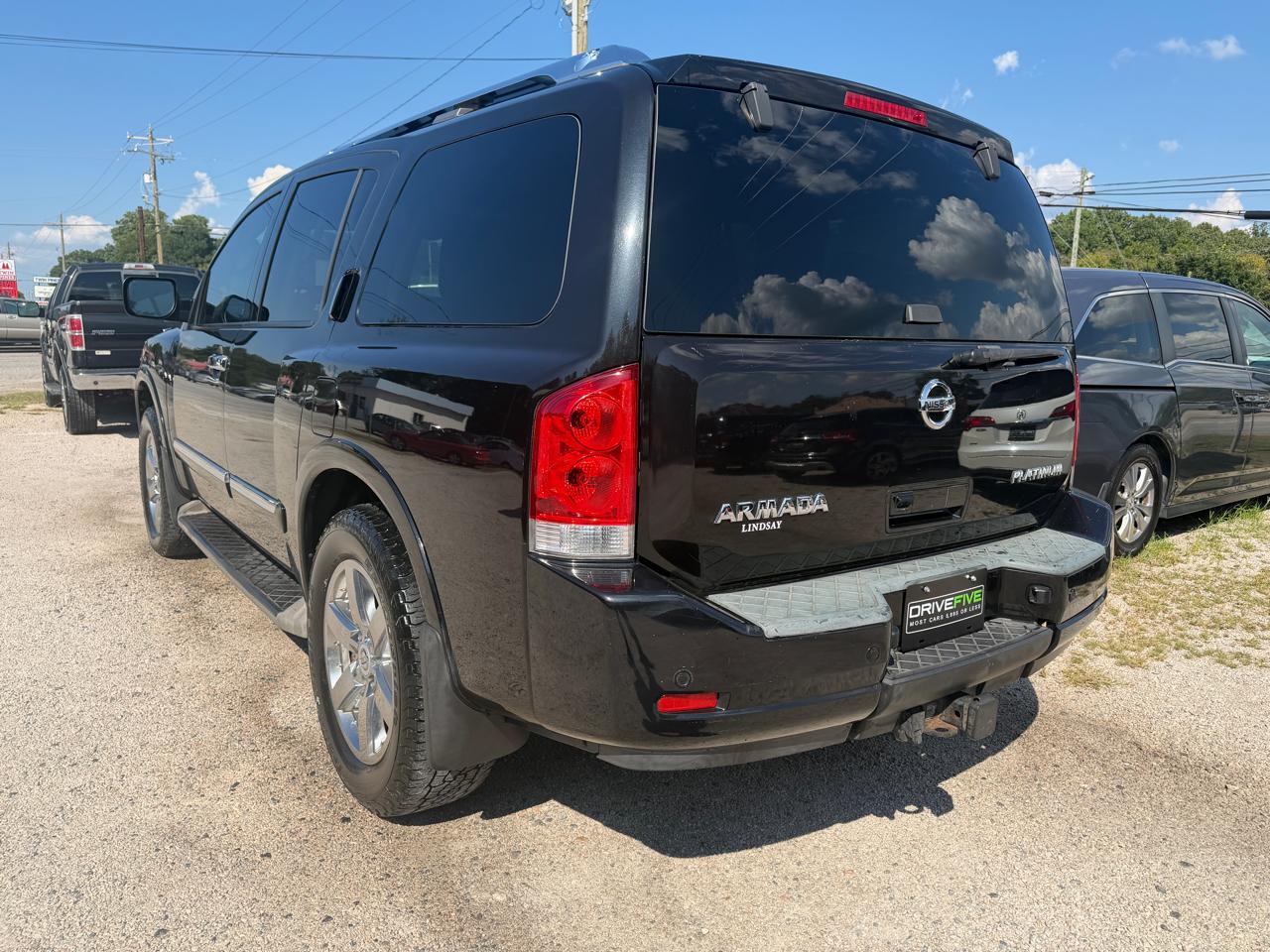 Nissan Armada SL 4WD 2012