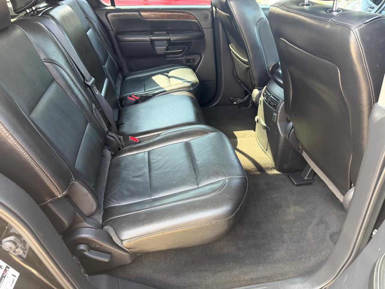 Nissan Armada SL 4WD 2012