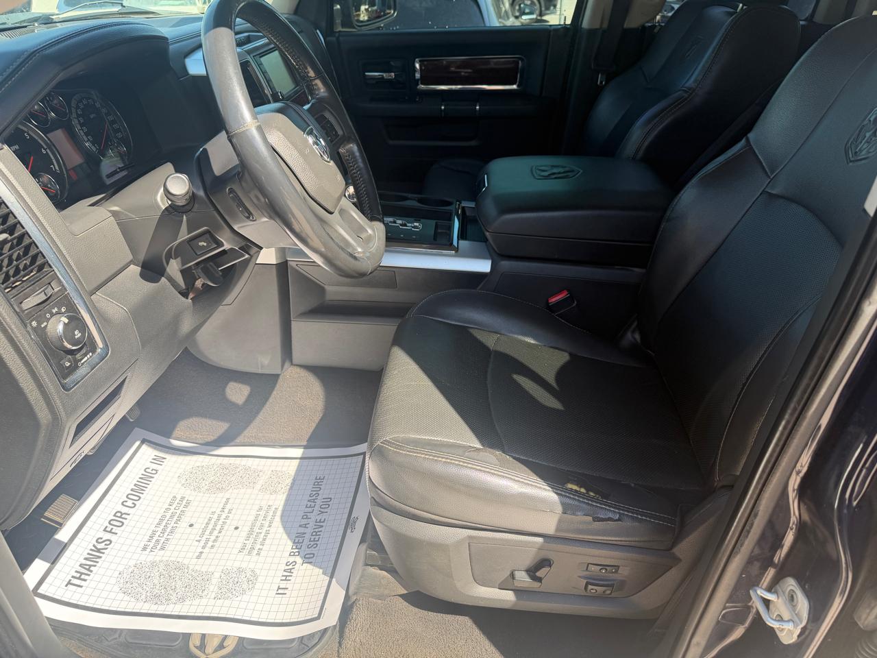 RAM 1500 Laramie Quad Cab 4WD 2012