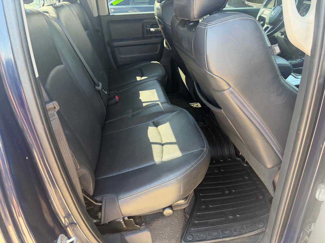 RAM 1500 Laramie Quad Cab 4WD 2012
