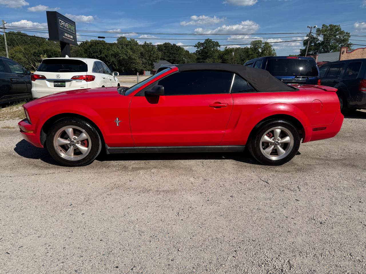 Ford Mustang V6 Deluxe Convertible 2007