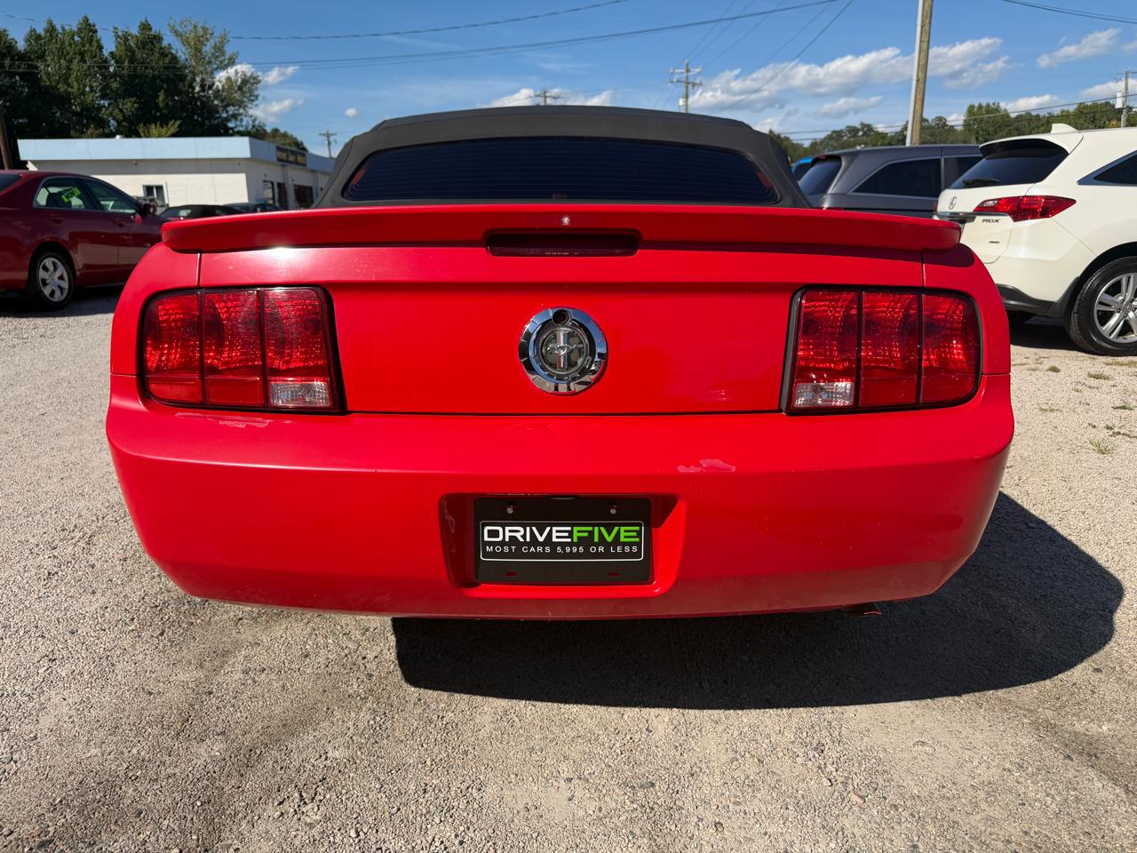 Ford Mustang V6 Deluxe Convertible 2007