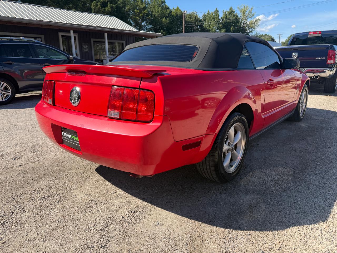 Ford Mustang V6 Deluxe Convertible 2007