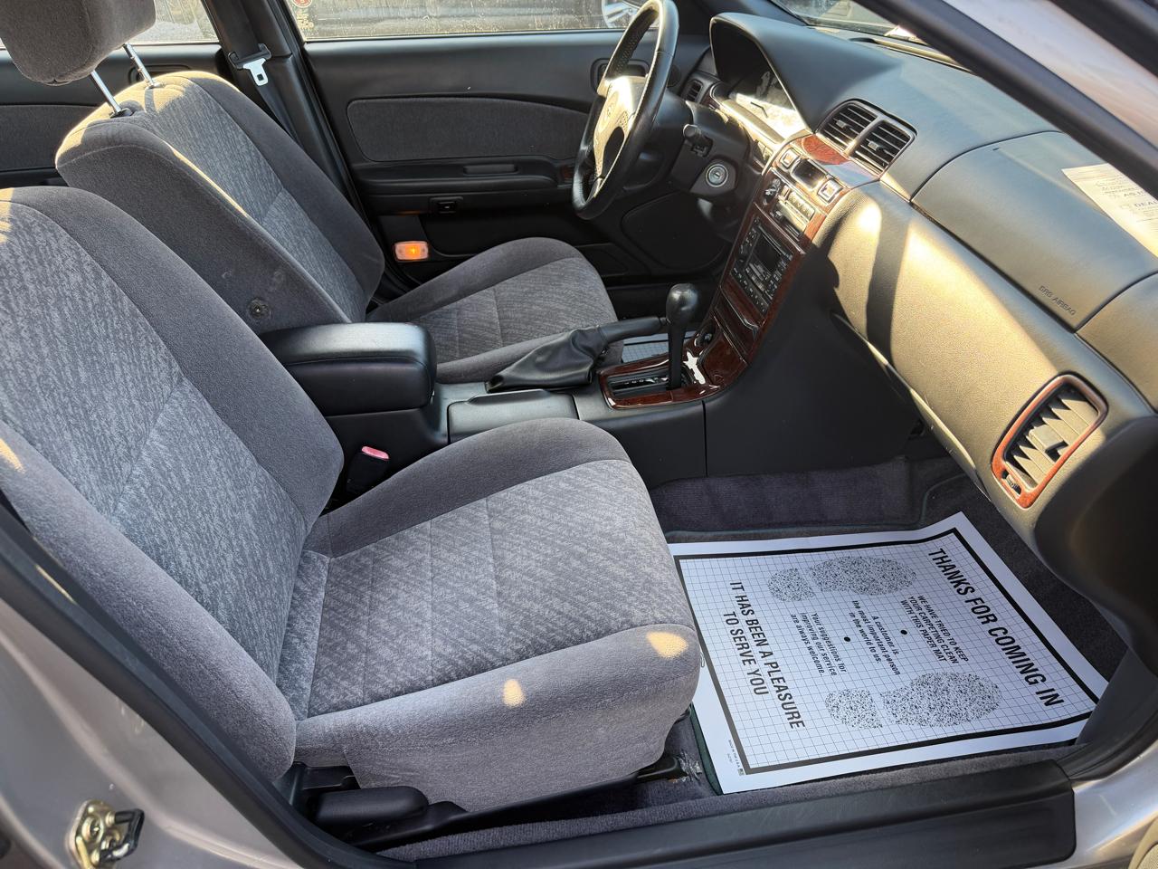 Nissan Maxima GLE 1998