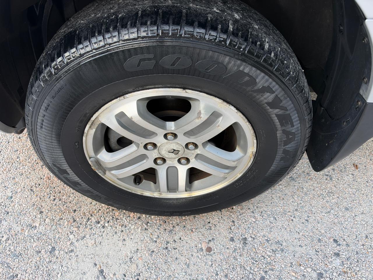 Honda Pilot EX w/ Leather and Nav System 2004