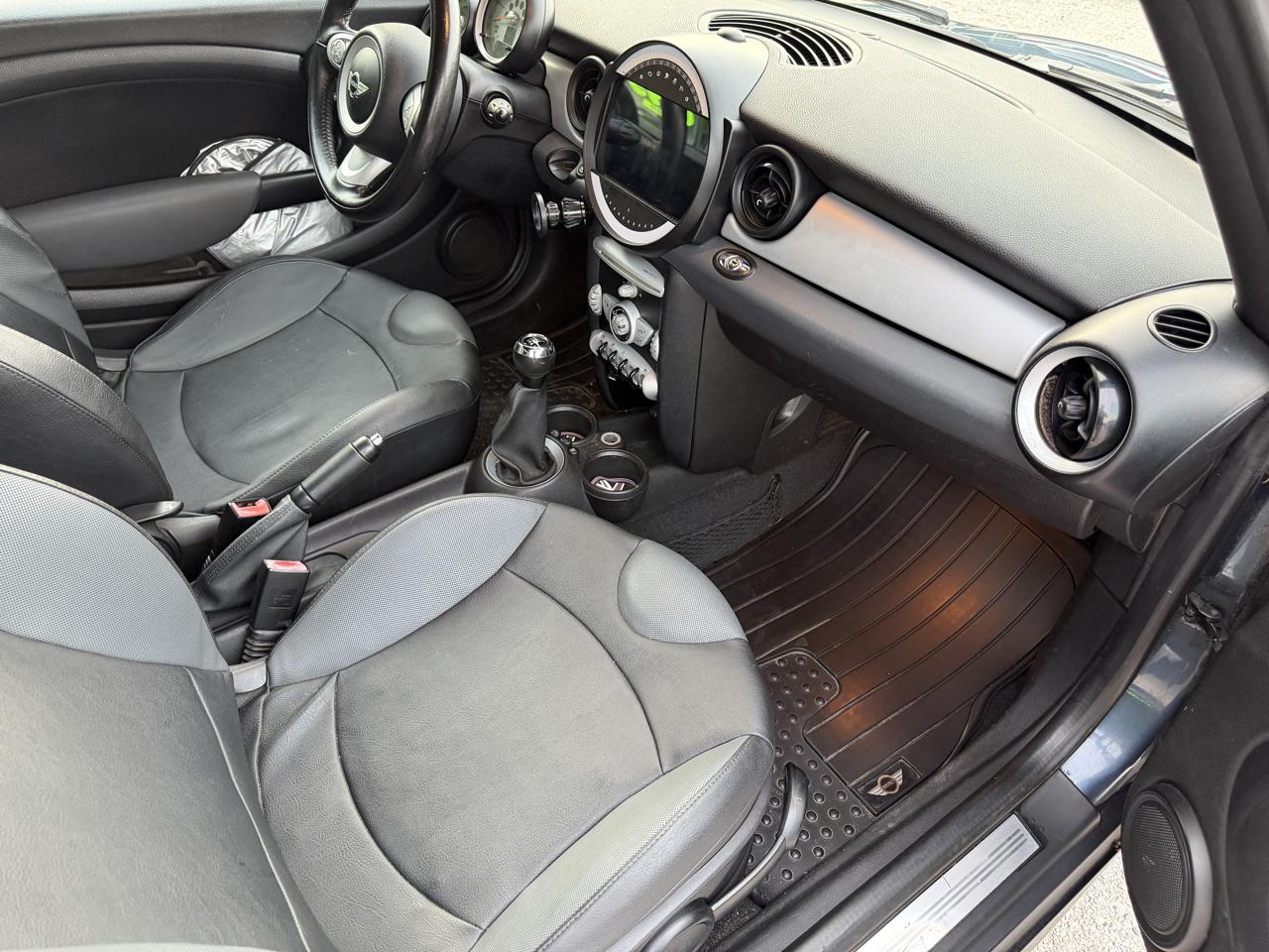 MINI Cooper Convertible 2010