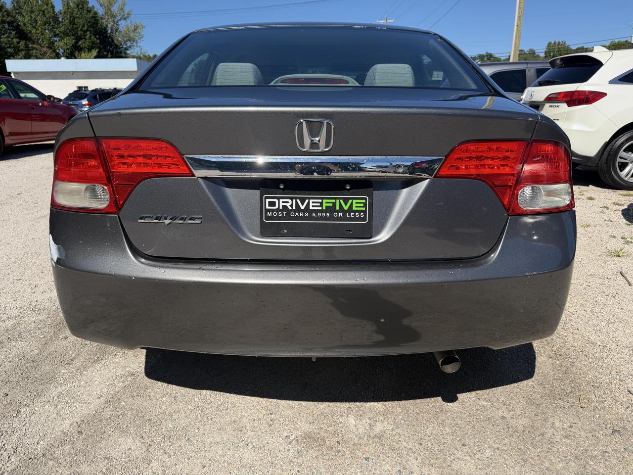 Honda Civic 4dr Sdn LX Auto w/ABS 2011