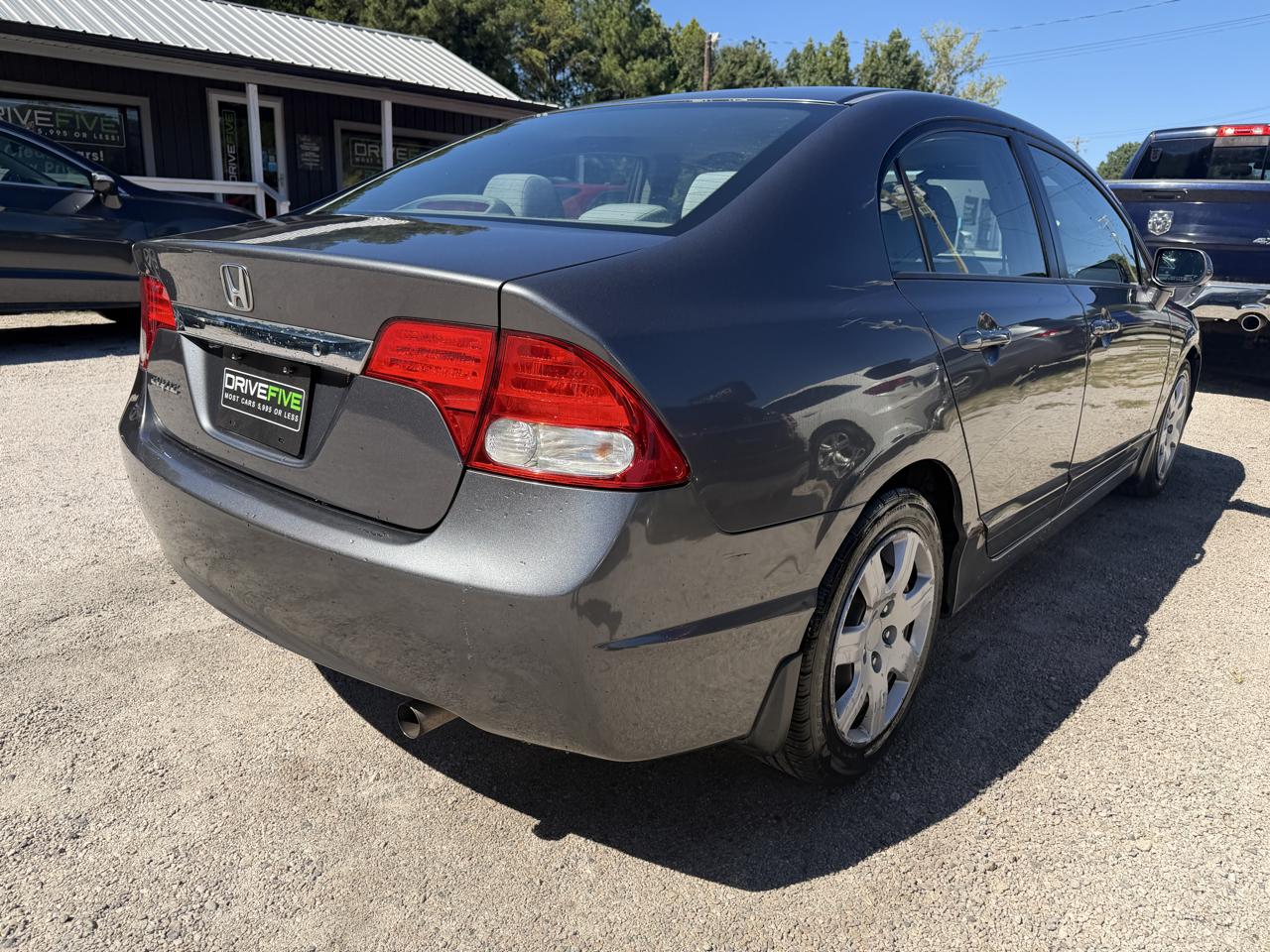 Honda Civic 4dr Sdn LX Auto w/ABS 2011
