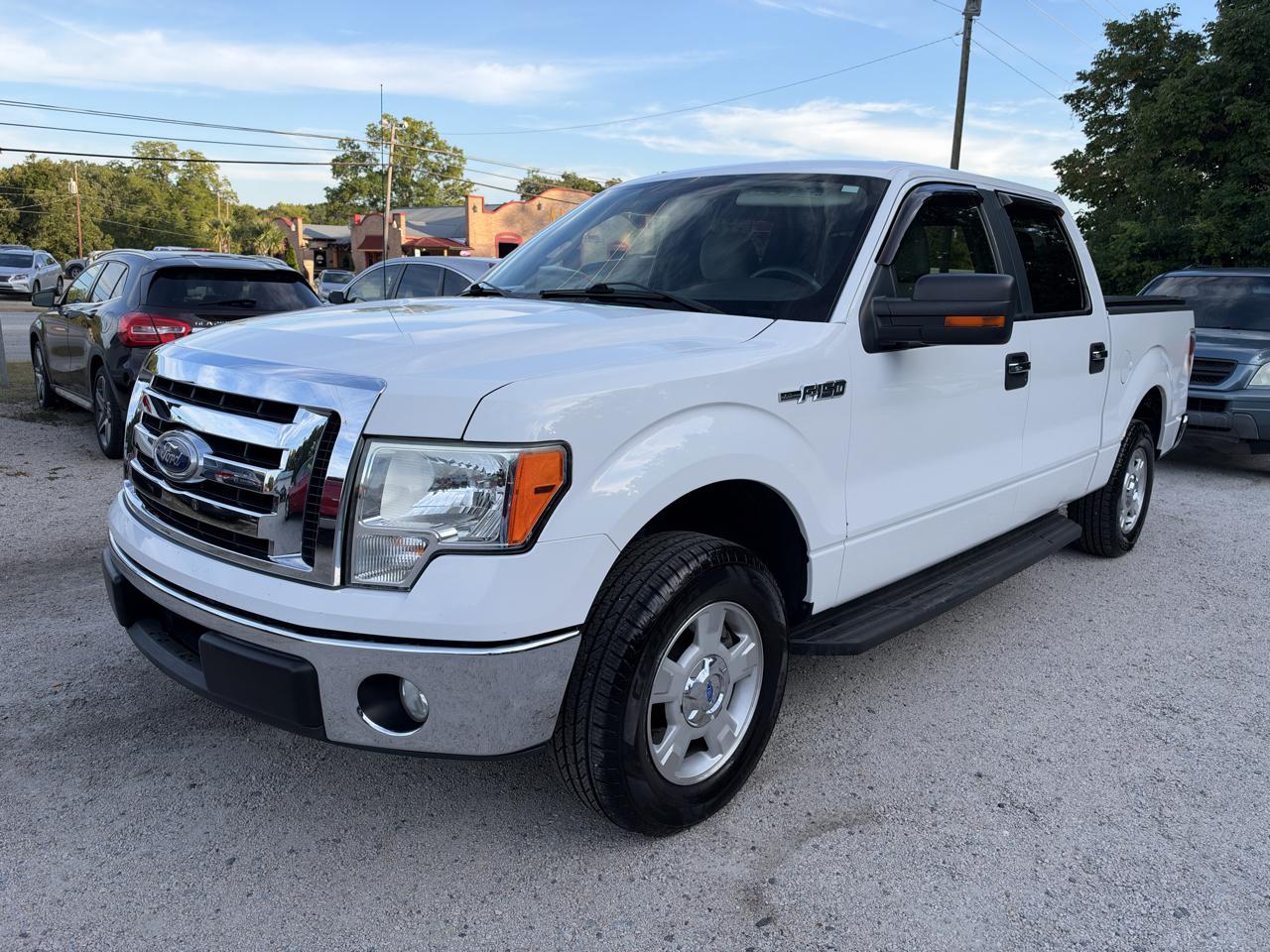 2010 Ford F-150 2WD SuperCrew 145" XLT