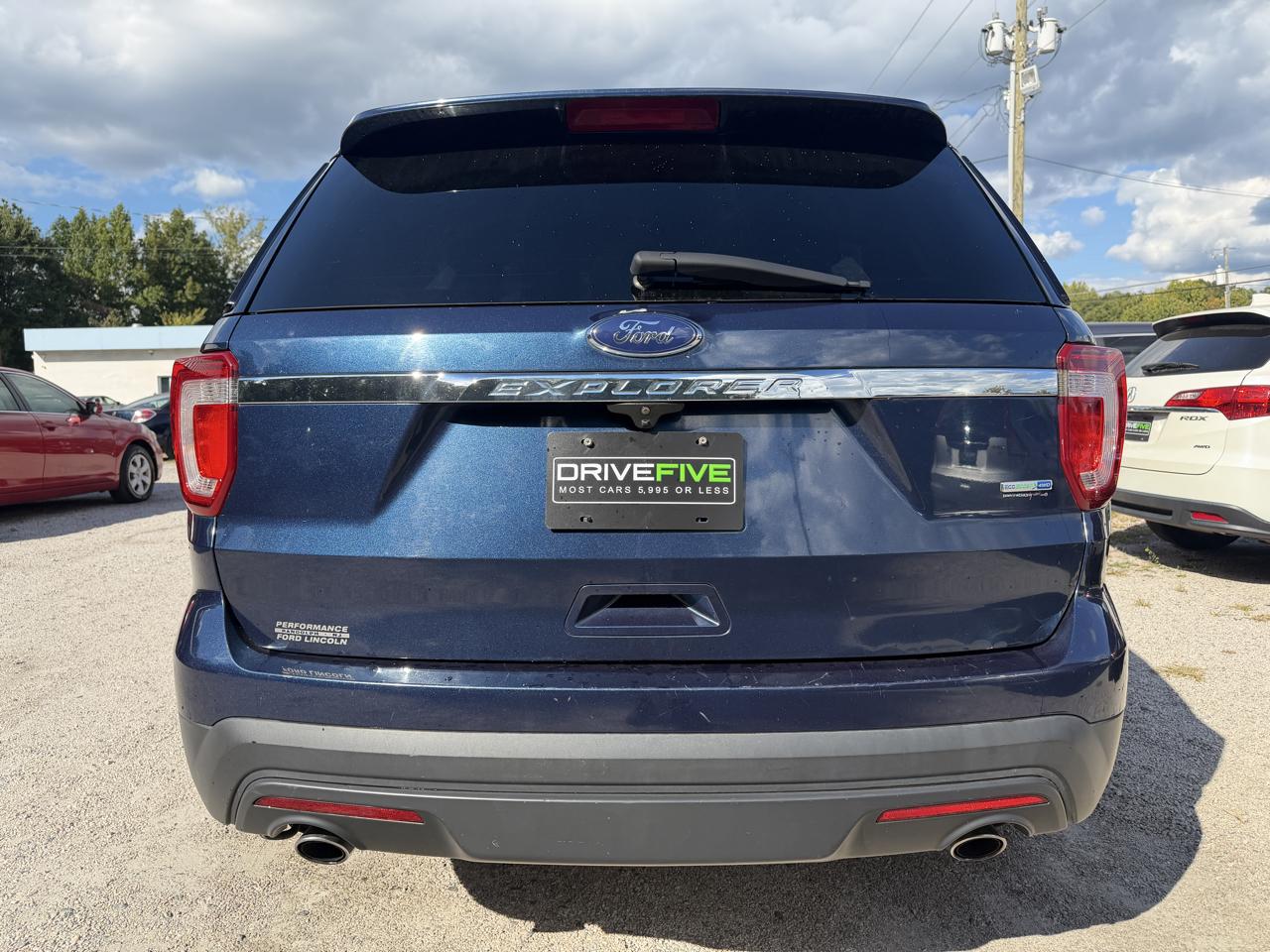 Ford Explorer Base 4WD 2016