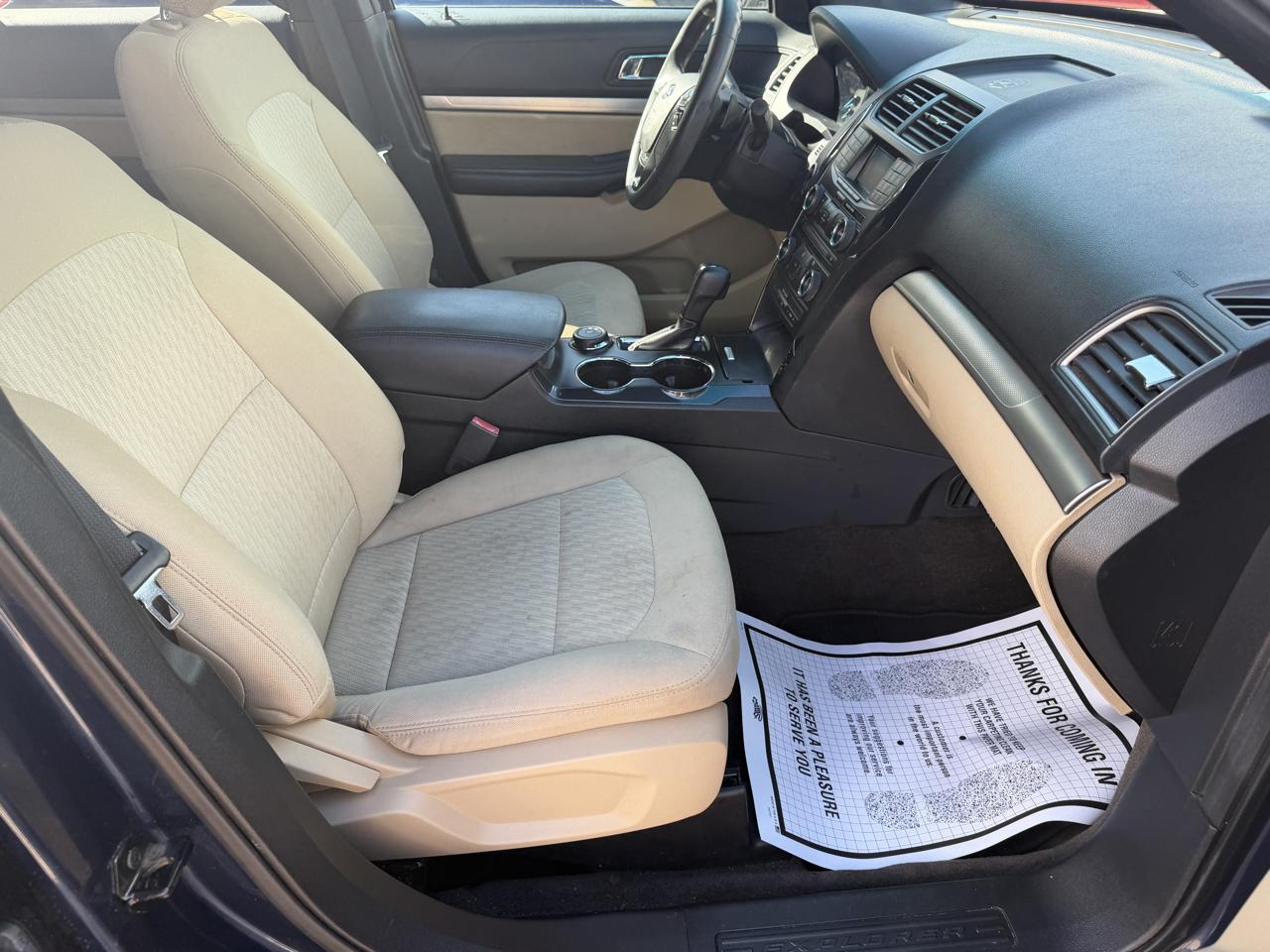 Ford Explorer Base 4WD 2016