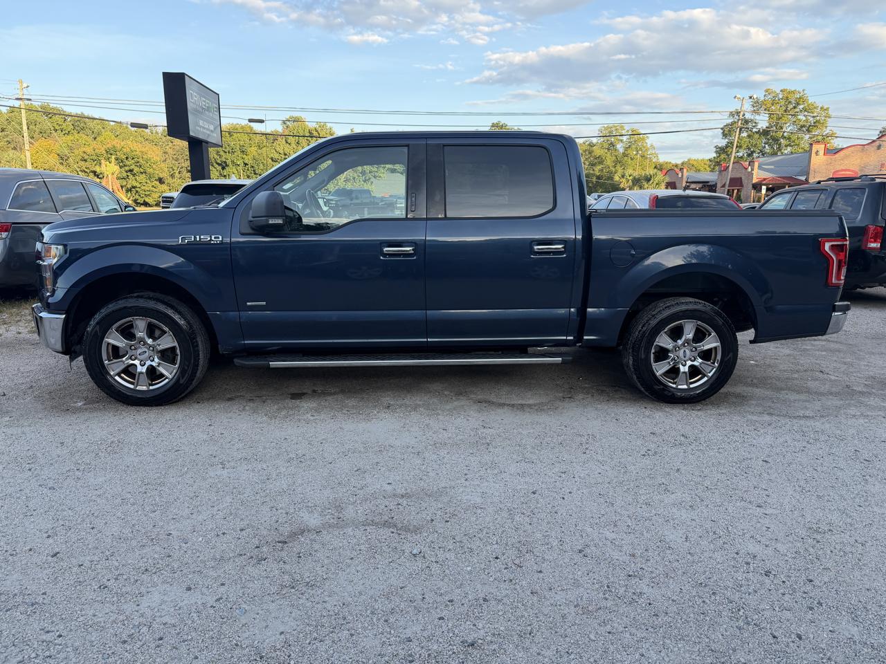 Ford F-150 2WD SuperCrew 145" XLT 2015