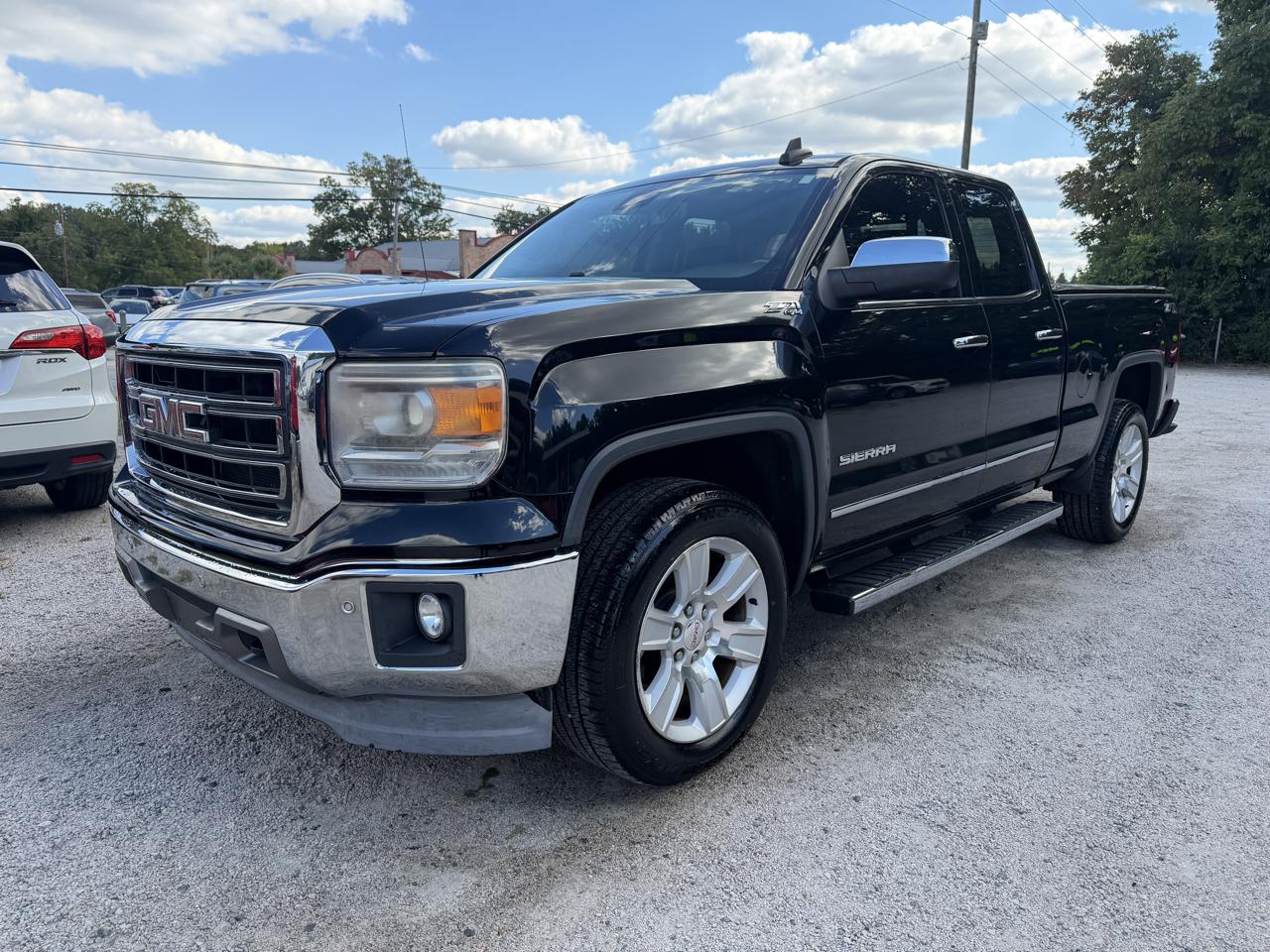 2015 GMC Sierra 1500 4WD Crew Cab 147" SLT
