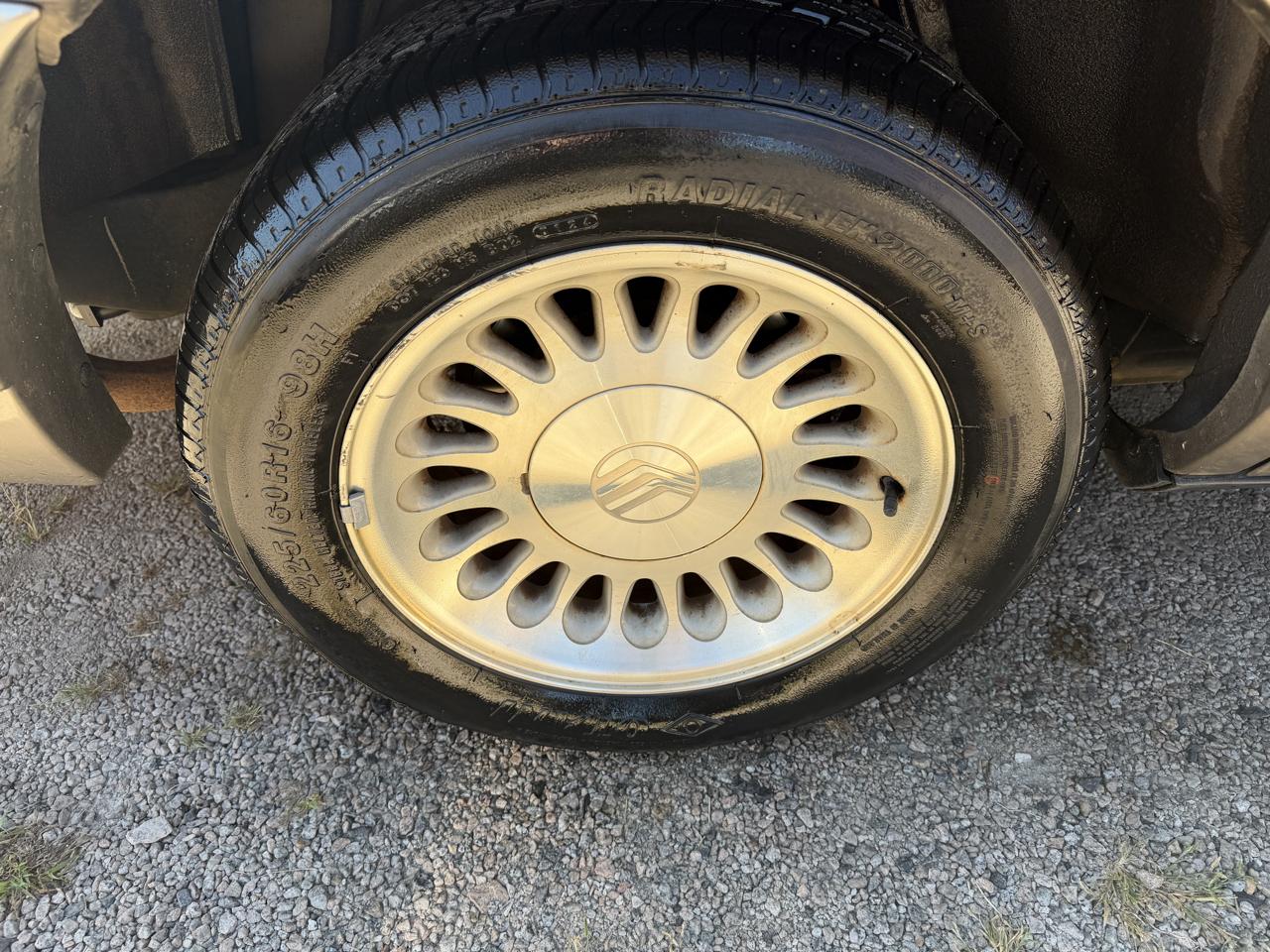 Mercury Grand Marquis LS Premium 2002