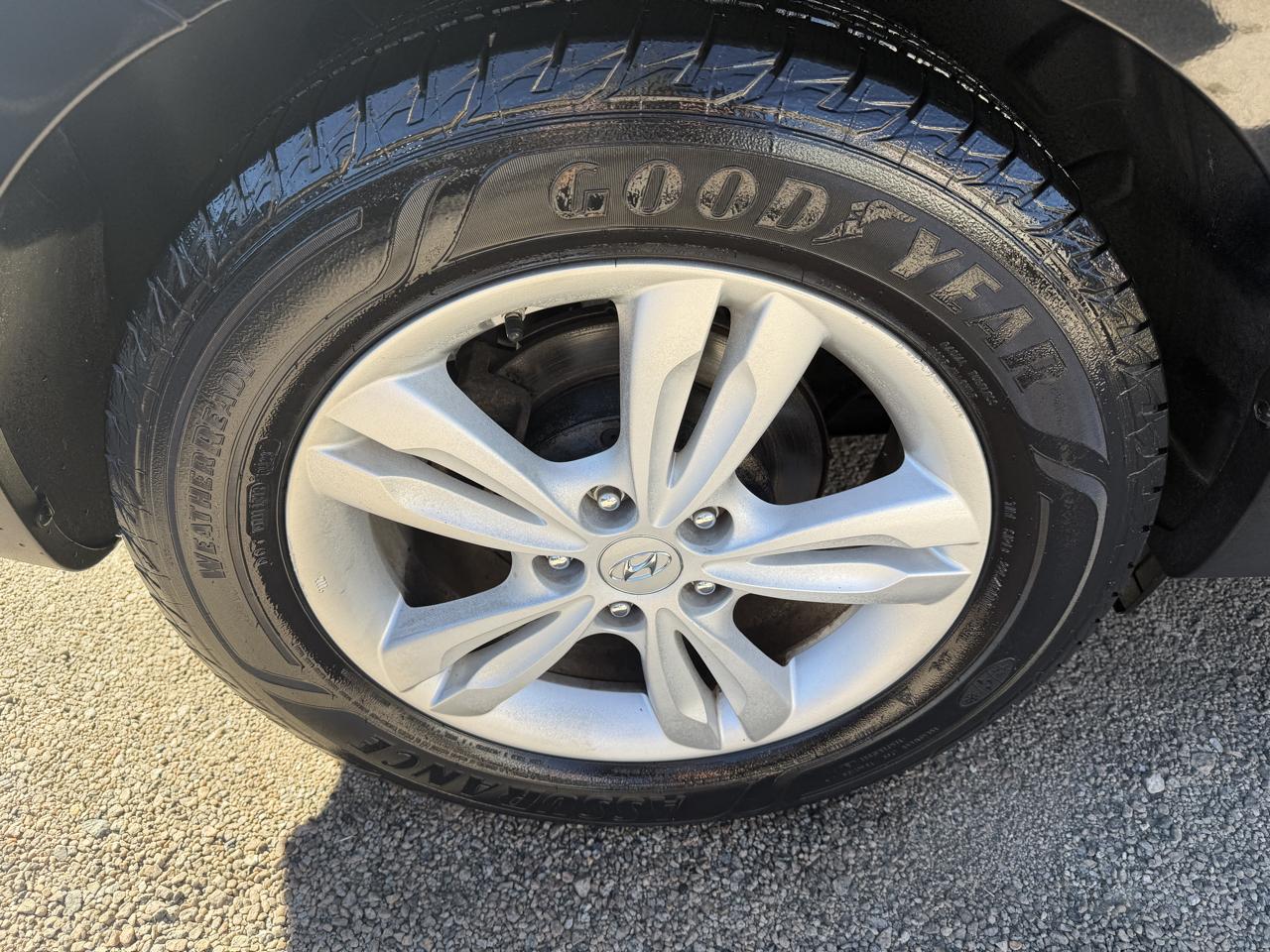 Hyundai Tucson Limited Auto AWD 2011