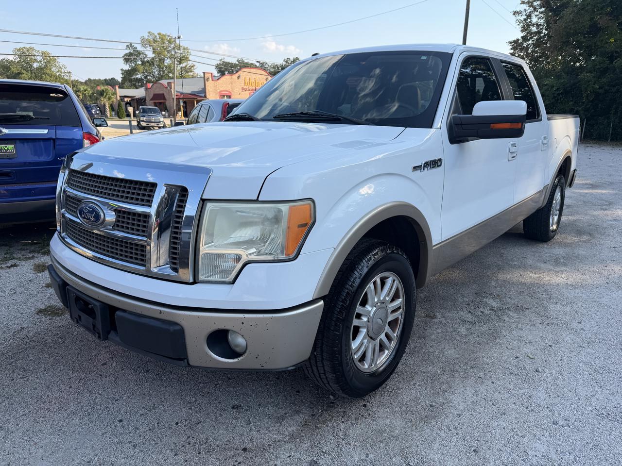 2011 Ford F-150 2WD SuperCab 145" Lariat