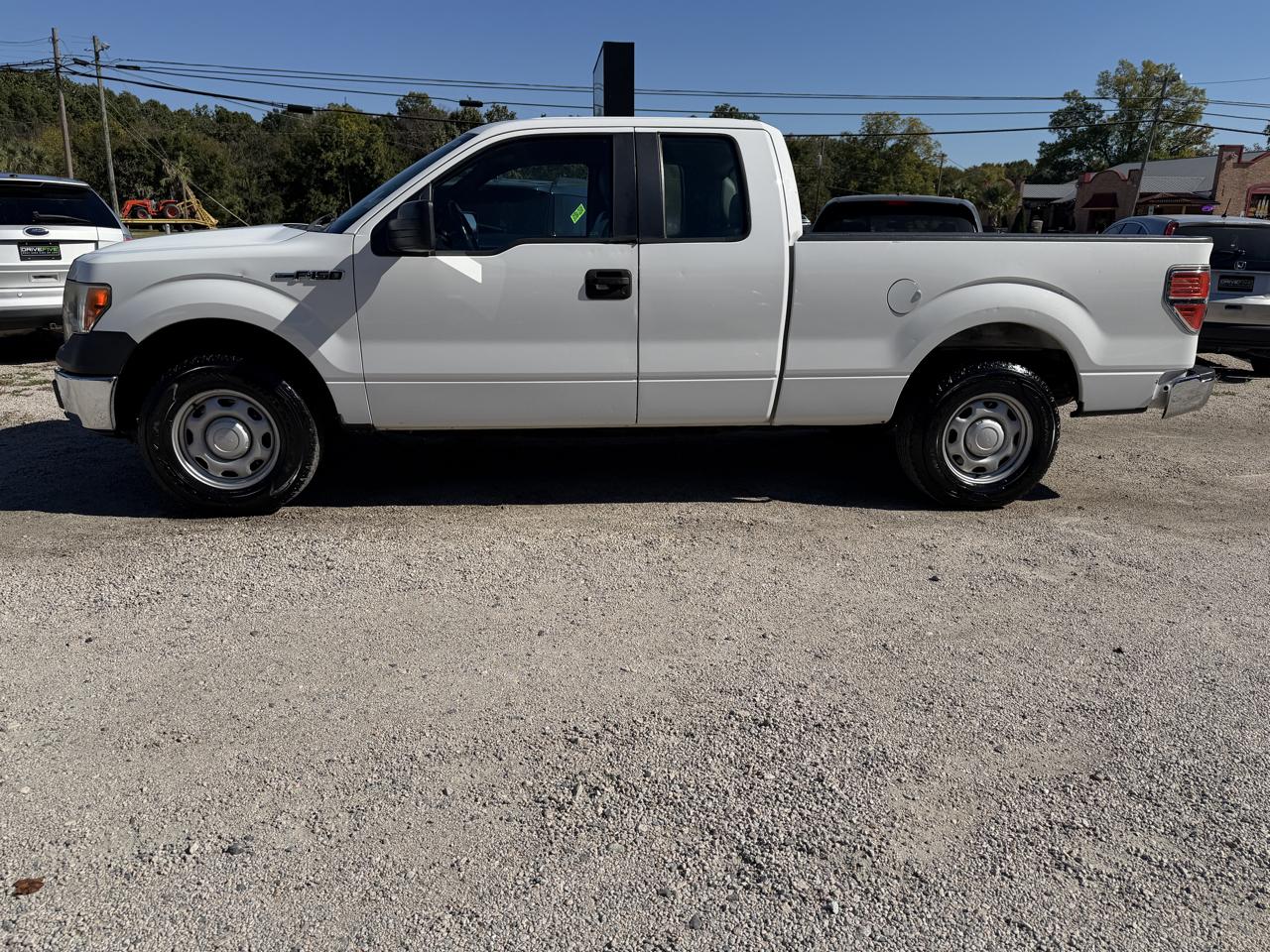 Ford F-150 2WD SuperCab 145" XL 2012