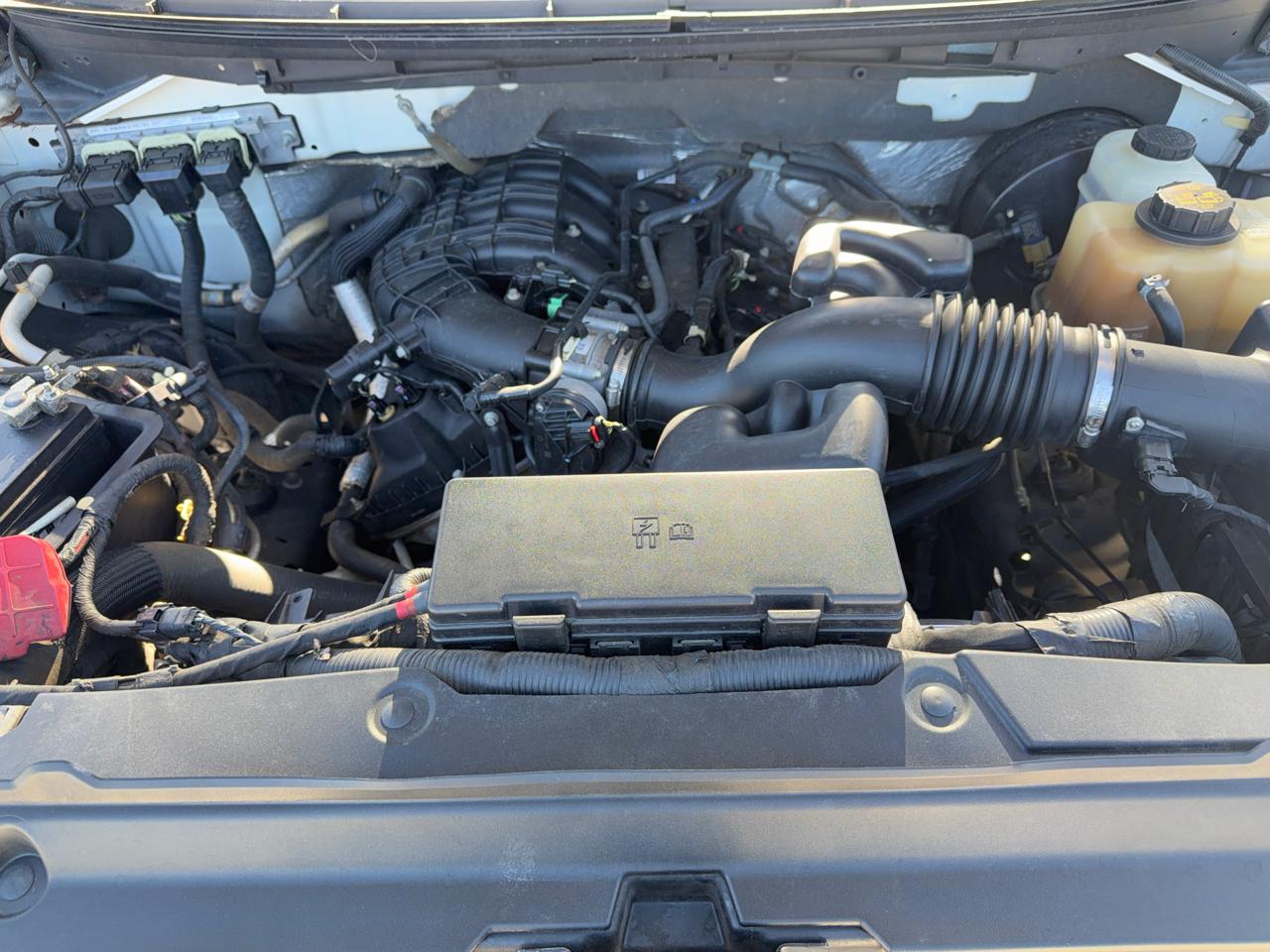 Ford F-150 2WD SuperCab 145" XL 2012