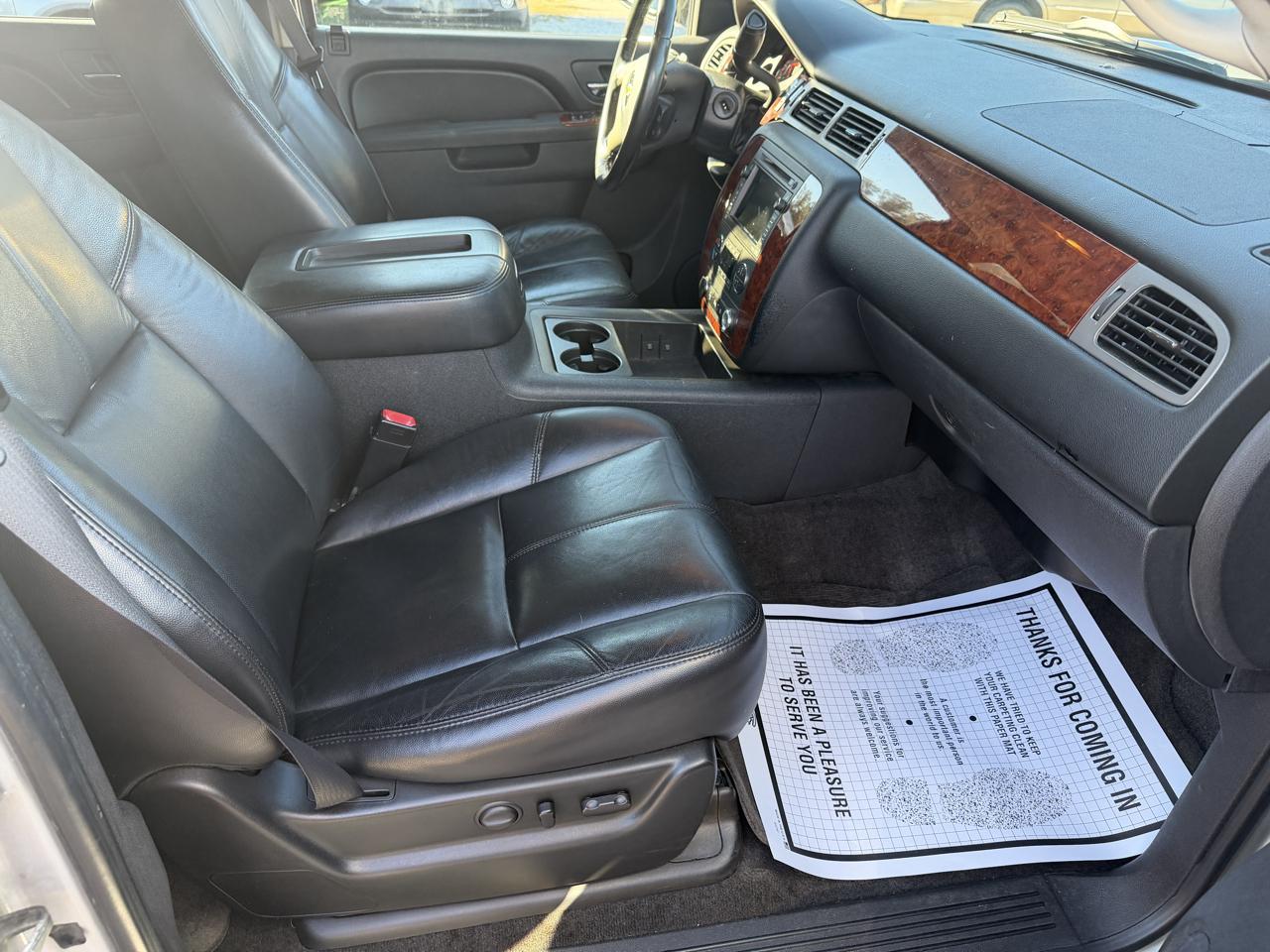 Chevrolet Tahoe LT 4WD 2011