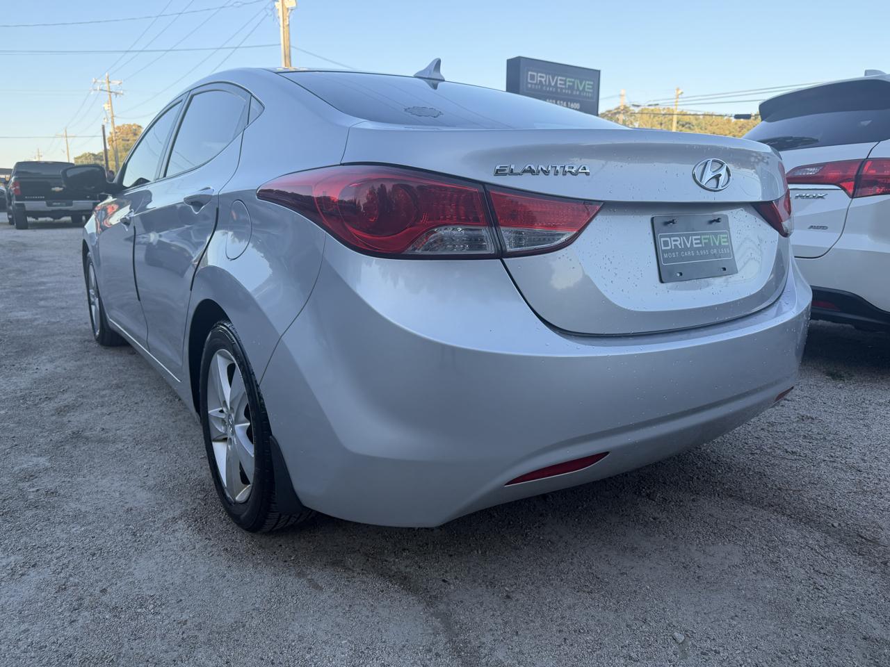 Hyundai Elantra Limited 2012