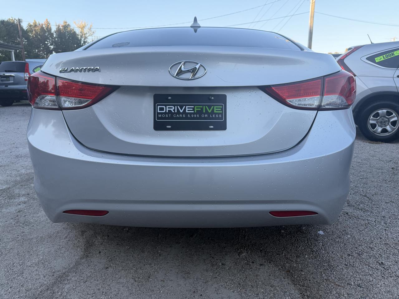 Hyundai Elantra Limited 2012