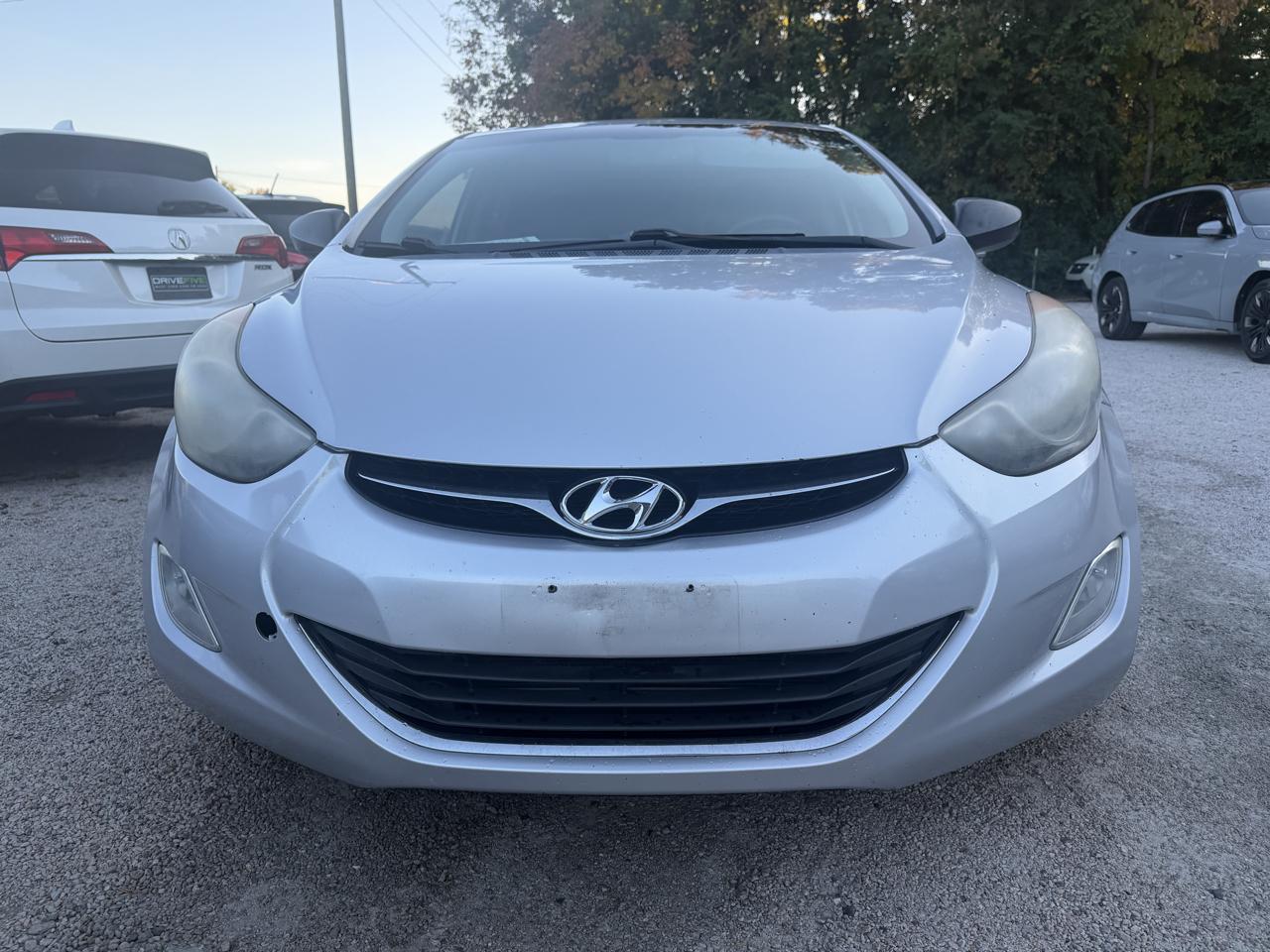 Hyundai Elantra Limited 2012
