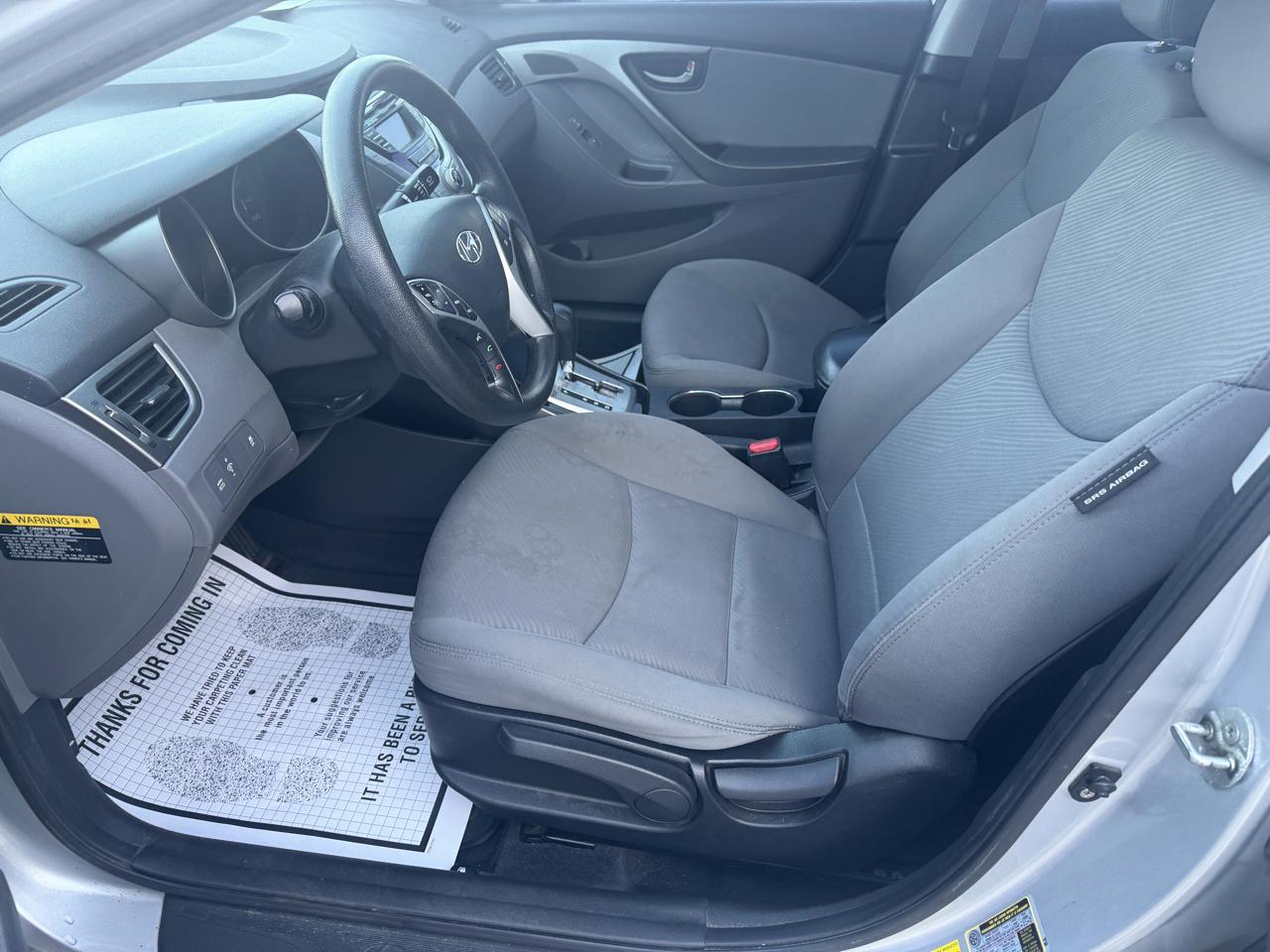 Hyundai Elantra Limited 2012